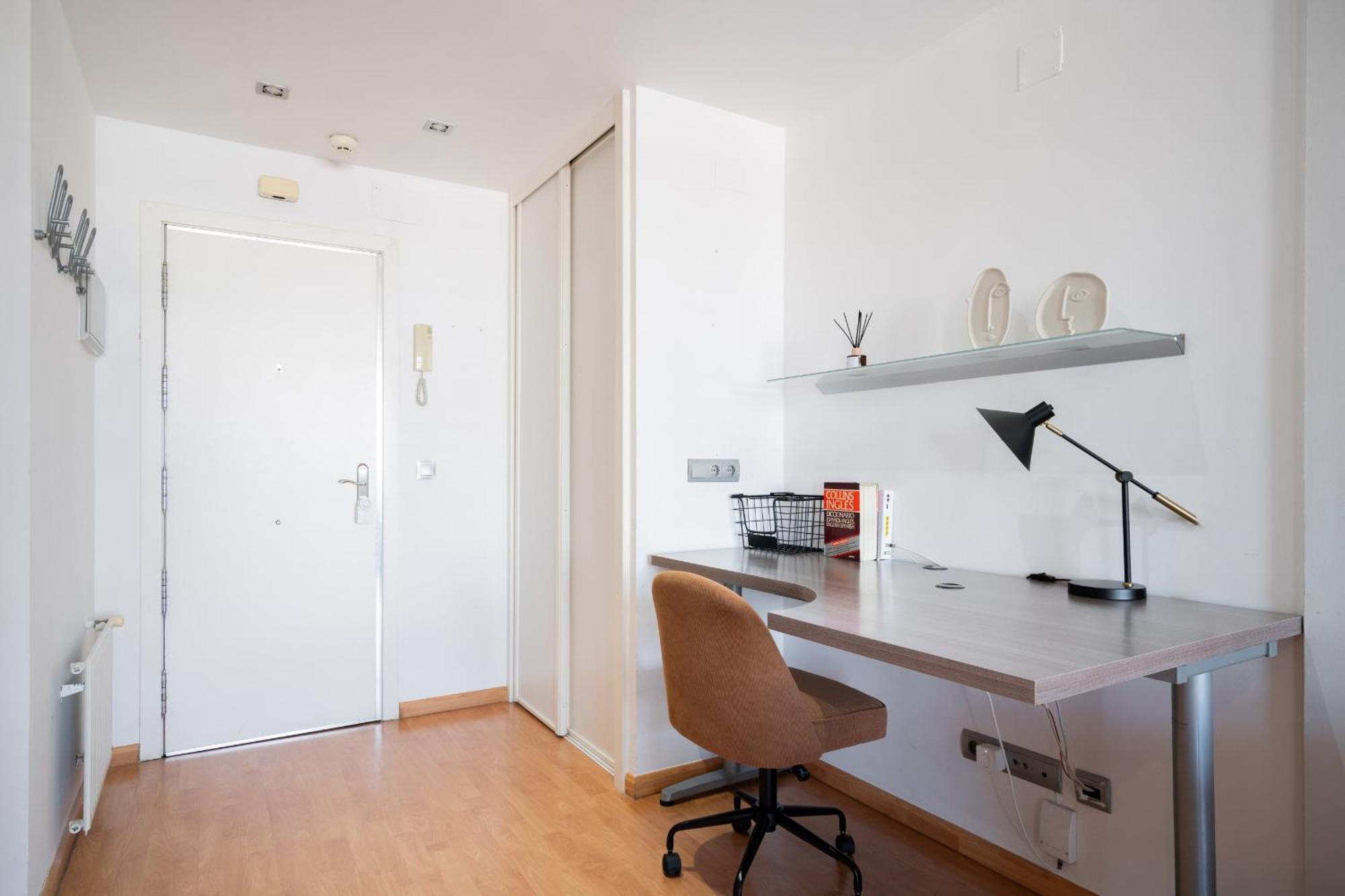 Apartamento En Plaza De Espana Alquiler Temporal Madrid Exterior photo